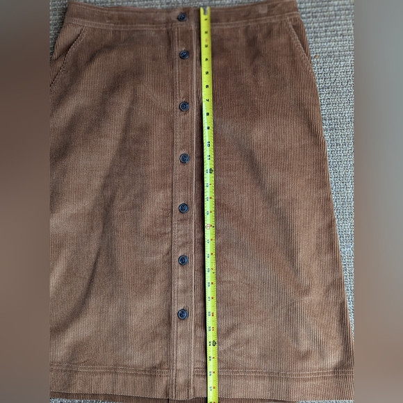 Women's Gap Corduroy Skirt - Picture 2 of 4
